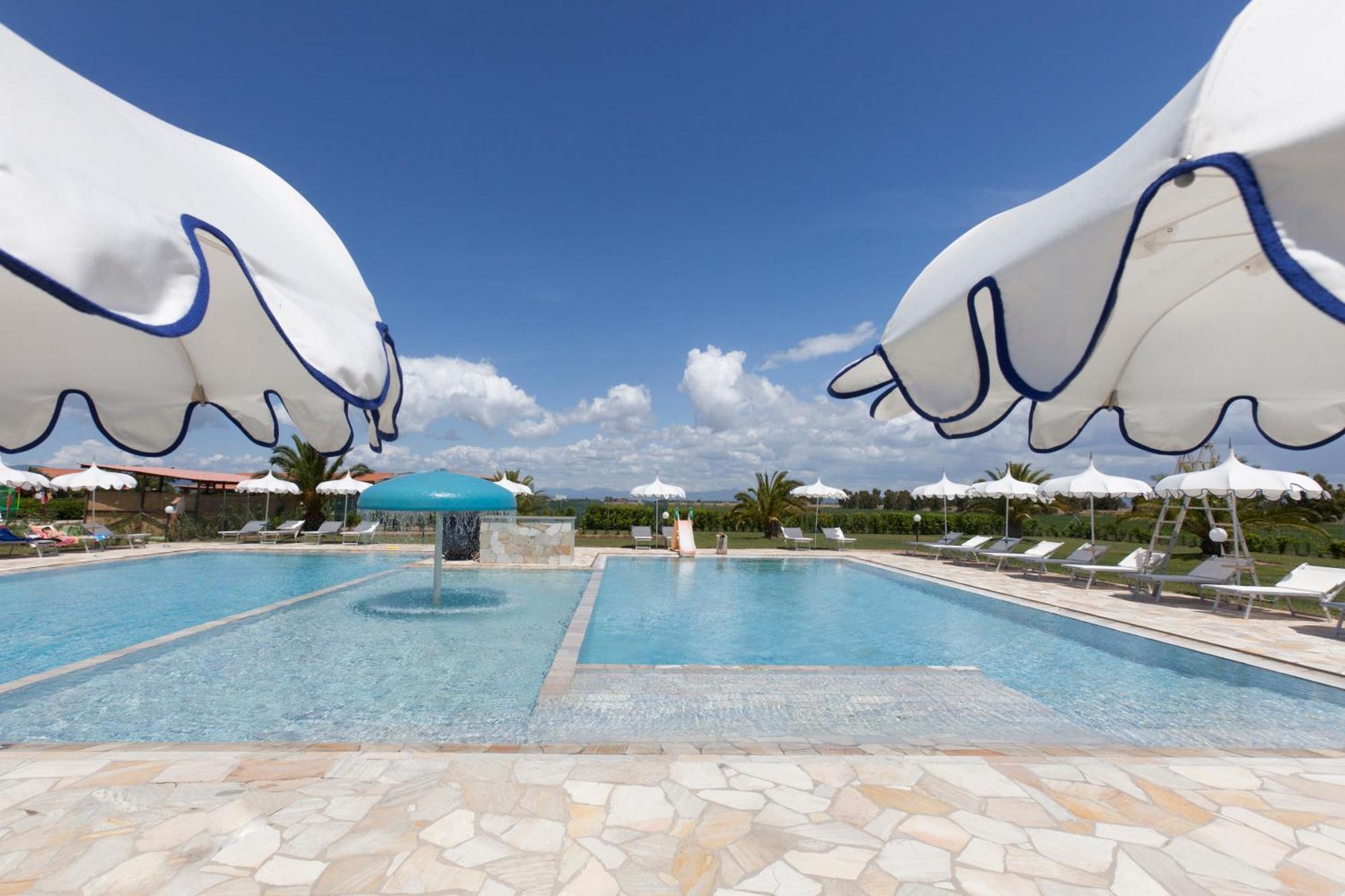 Aparthotel Fattoria Maremmana Marina di Grosseto Exterior foto